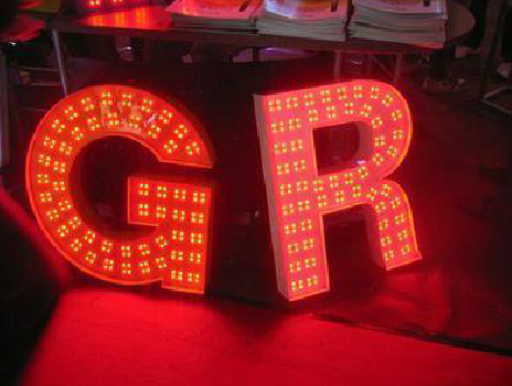 安溪LED发光字常见的安装误区。